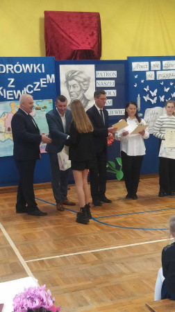 Uroczystość wręczenia nagród, zdjęcie 3 z 5