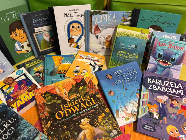 Nowe książki w bibliotece – zdjęcie 1 z 5